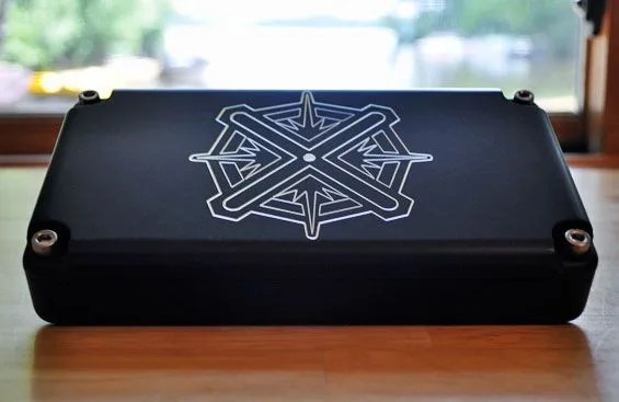 billet-bones-gear-patrol-dominos-case