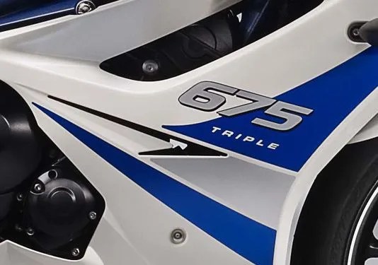 triump_675_daytona_2010_se_detailing