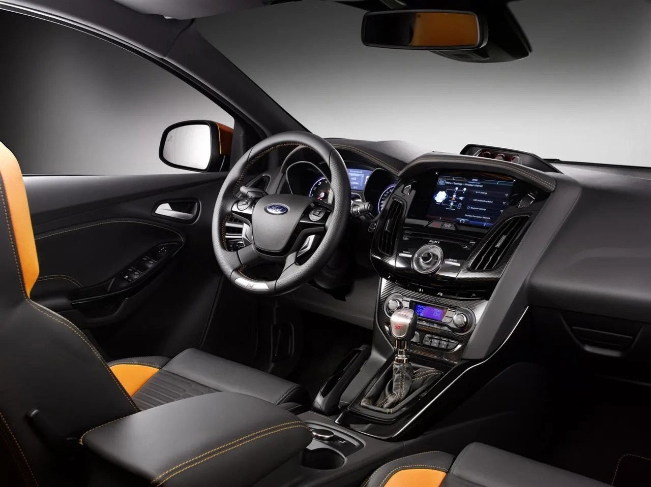 2011-Ford-Focus-ST_Image-i01-1280