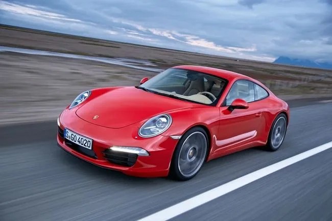 2012-Porsche-911-Carrera-Gear-Patrol-4_