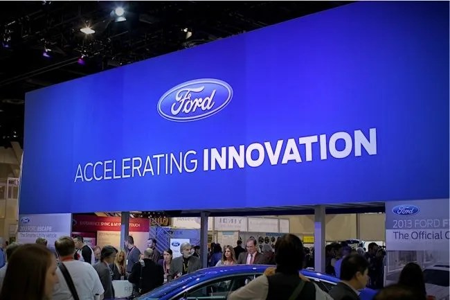 ford-ces-booth-gear-patrol-3_