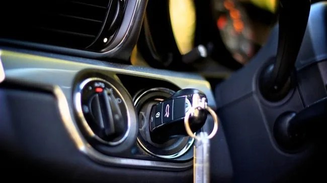 2012-porsche-911-carrera-s-gear-patrol-25_