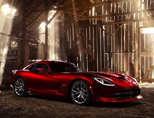 2013-dodge-viper-srt-new-gear-patrol-lead