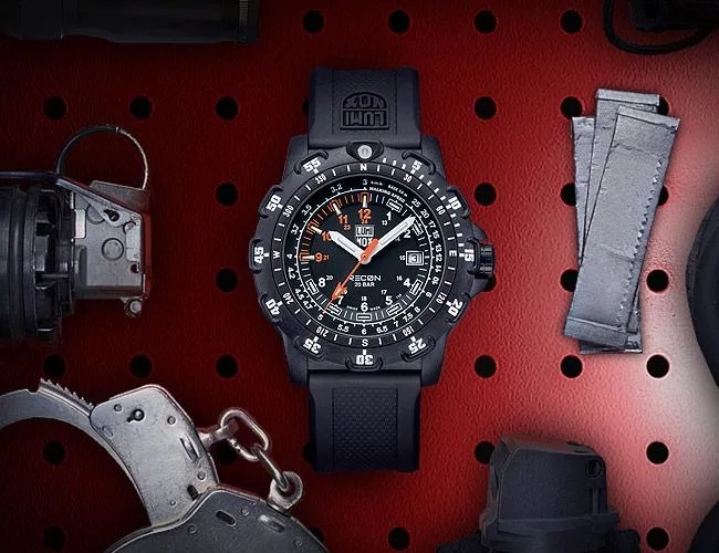 luminox-recon-man-watch-gear-patrol