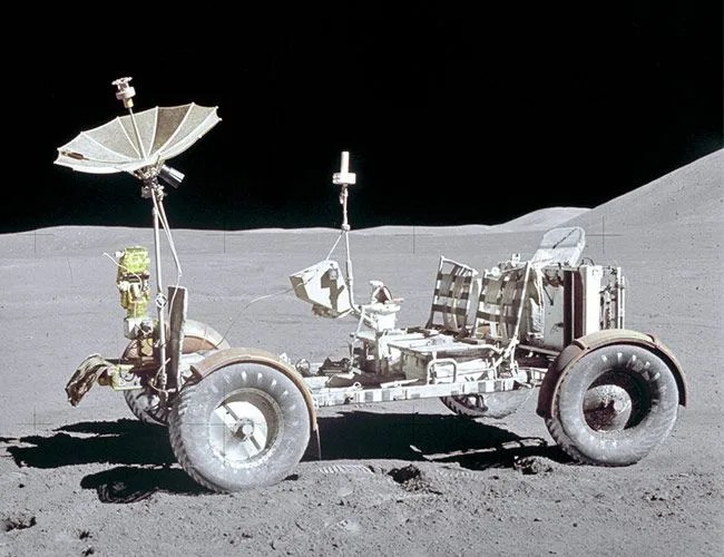 nasa-lunar-rover-gear-patrol-