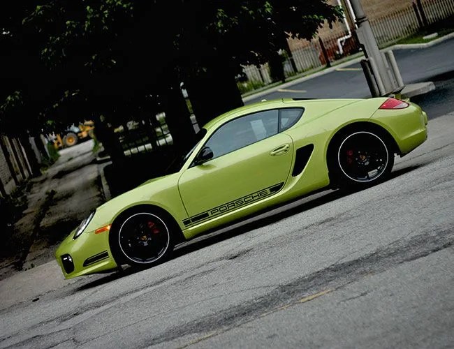 behind-the-wheel-porsche-cayman-r-gear-patrol-1