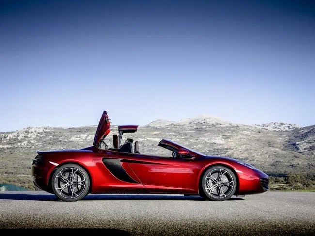 mclaren-mp4-12c-spider-gear-patrol-1(1)