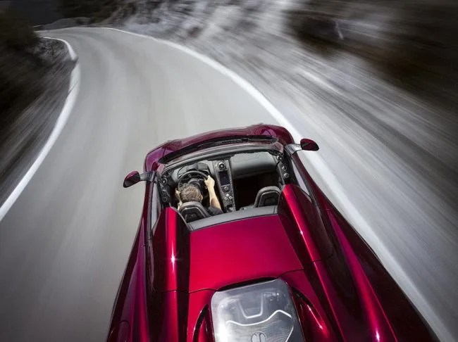 mclaren-mp4-12c-spider-gear-patrol-4(1)