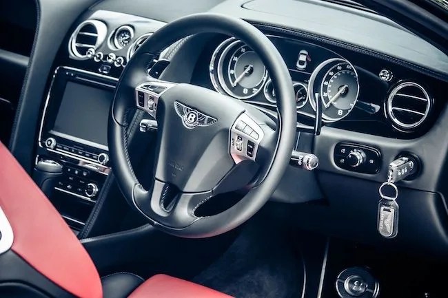 Bentley-Dash-Gear-Patrol