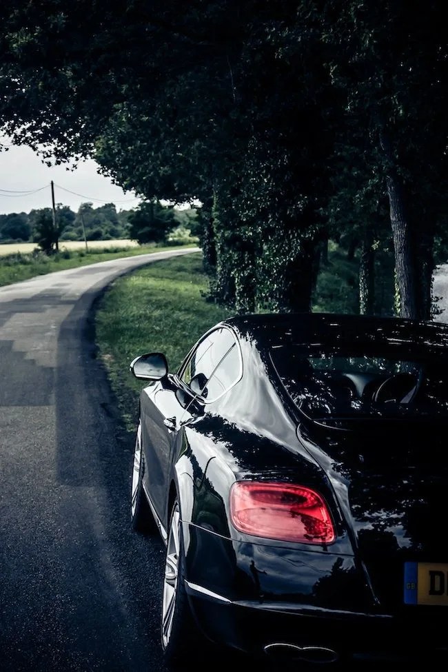 Bentley-Parked-3-Gear-Patrol