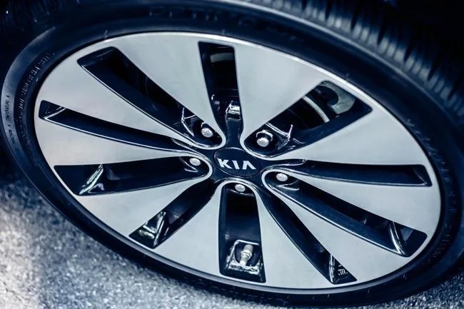kia-optima-t-gdi-gear-patrol-17
