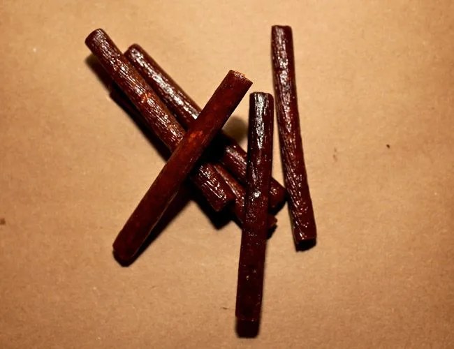 slimjim-jerky-gear-patrol