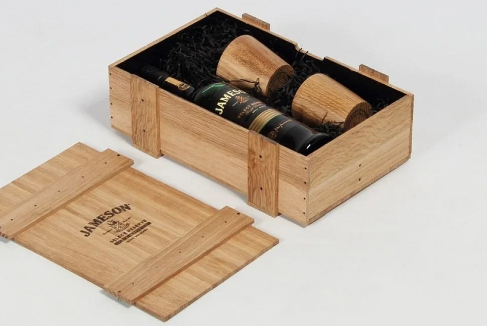 Jameson-Select-Reserve-Makers-and-Brothers-Gear-Patrol-Full