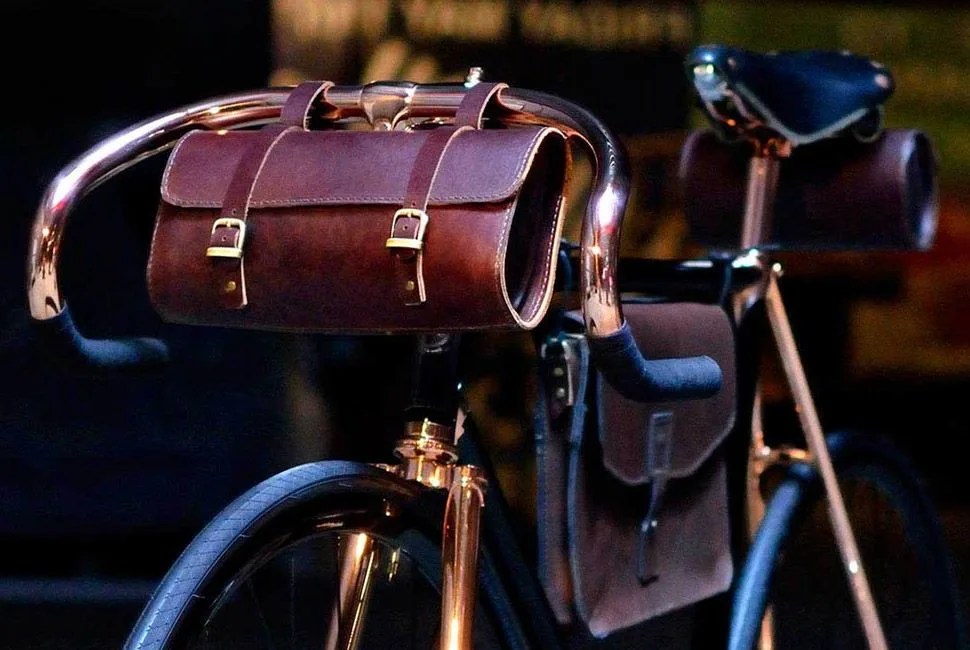 Detroit-Cargo-Handlebar-Bag-gear-patrol-full