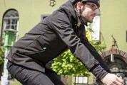 Betabrand-Bike-to-Work-Jacket-gear-patrol