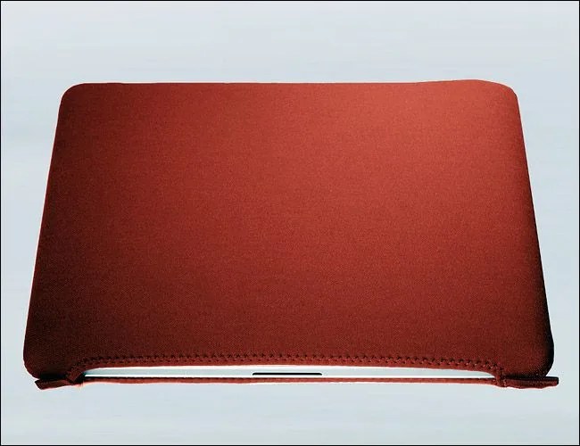 Cote-&-Ciel-Neoprene-Diver-Sleeve-iPad-Case-Gear-Patrol