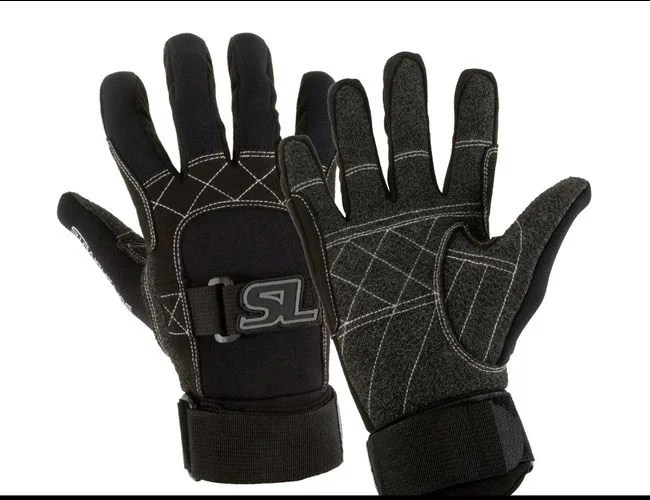 Straight-Line-Classic-Glove-gear-patrol