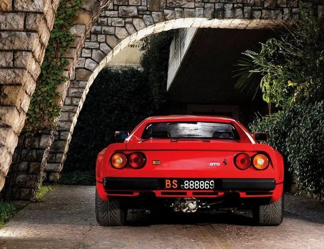 ferrari-288-gto-icon-gear-patrol-ambiance