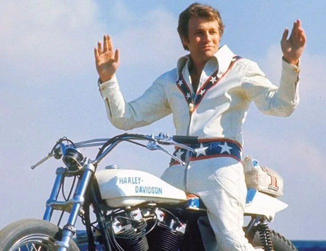 Harley-Davidson-Sporster-Gear-Patrol-Ambiance-3