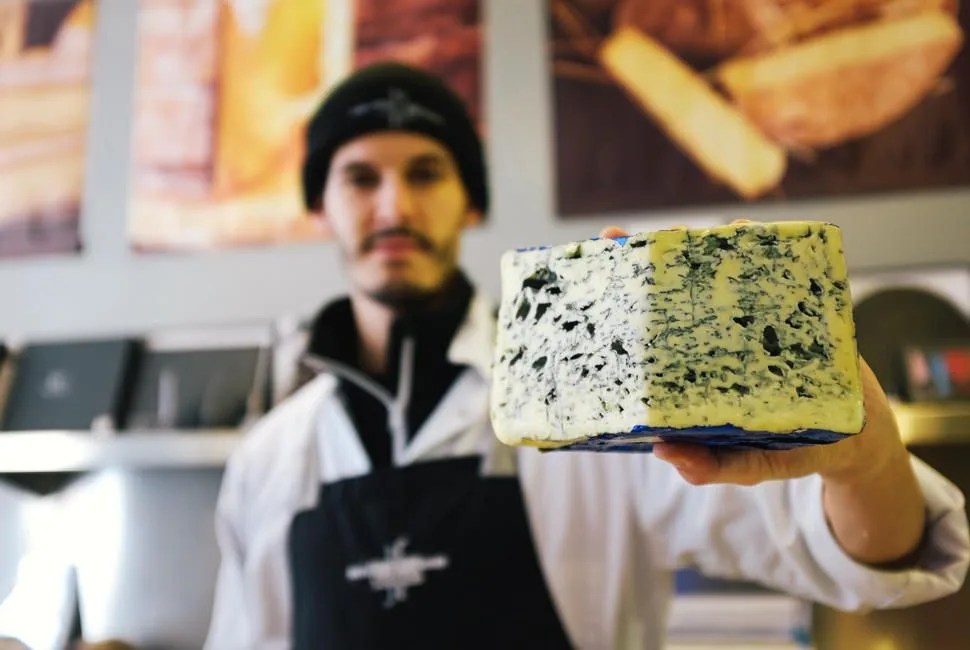 Scotland-Cheese-Gear-Patrol-Lead-Full