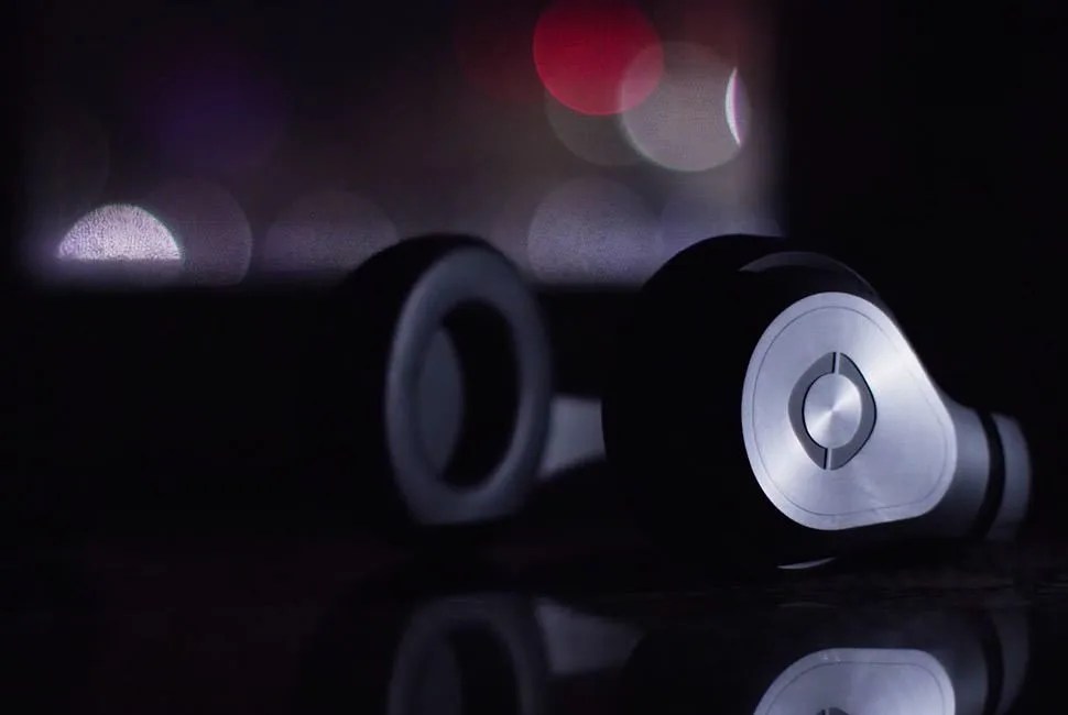 Avegant-Glyph-Gear-Patrol-Lead-Full