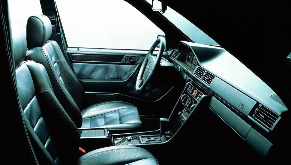 Mercedes-Benz-500E-Gear-Patrol-ambiance