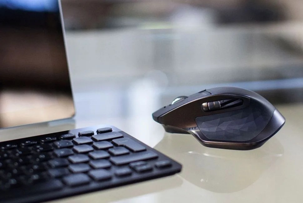 TIG-gear-patrol-logitec-full-lead