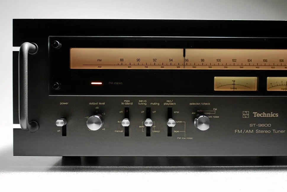 hf-speaker-gear-patrol-30