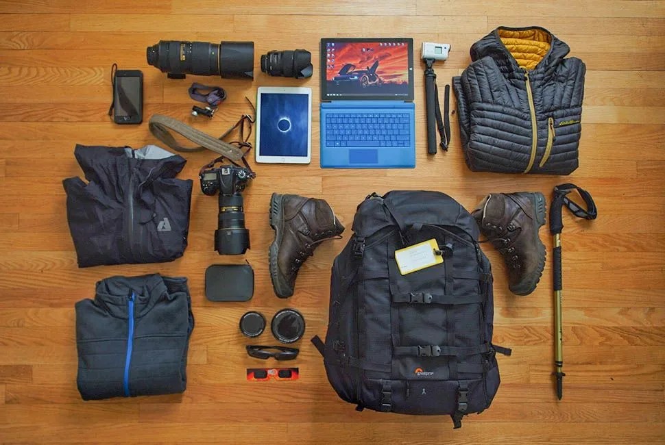 kit-faroe-gear-patrol-light-2