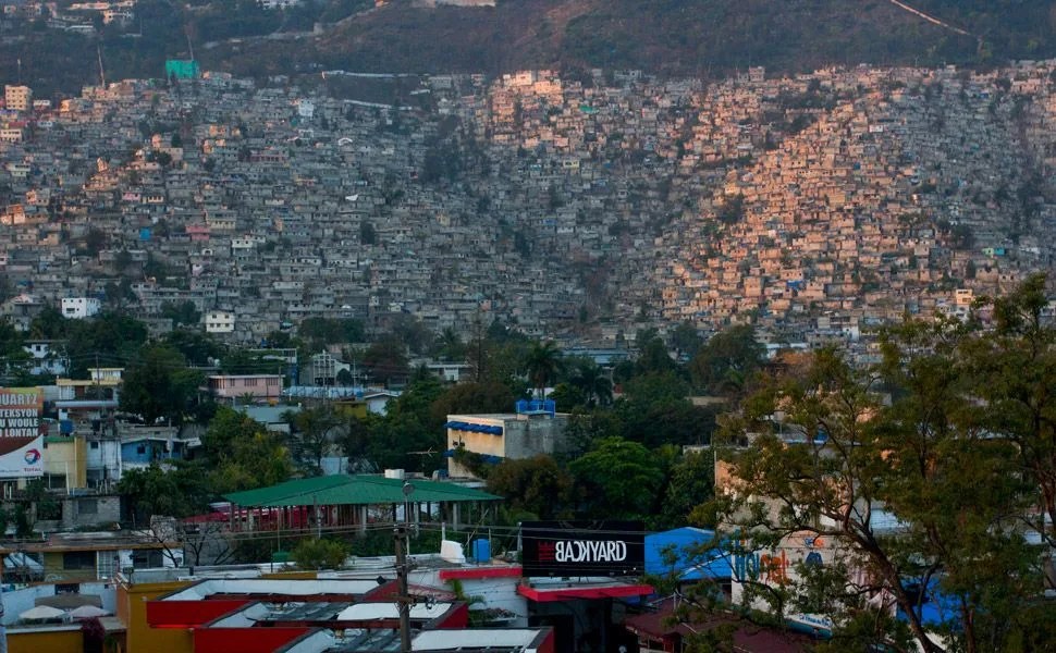 Addis-Abba-Gear-Patrol-Ambiance