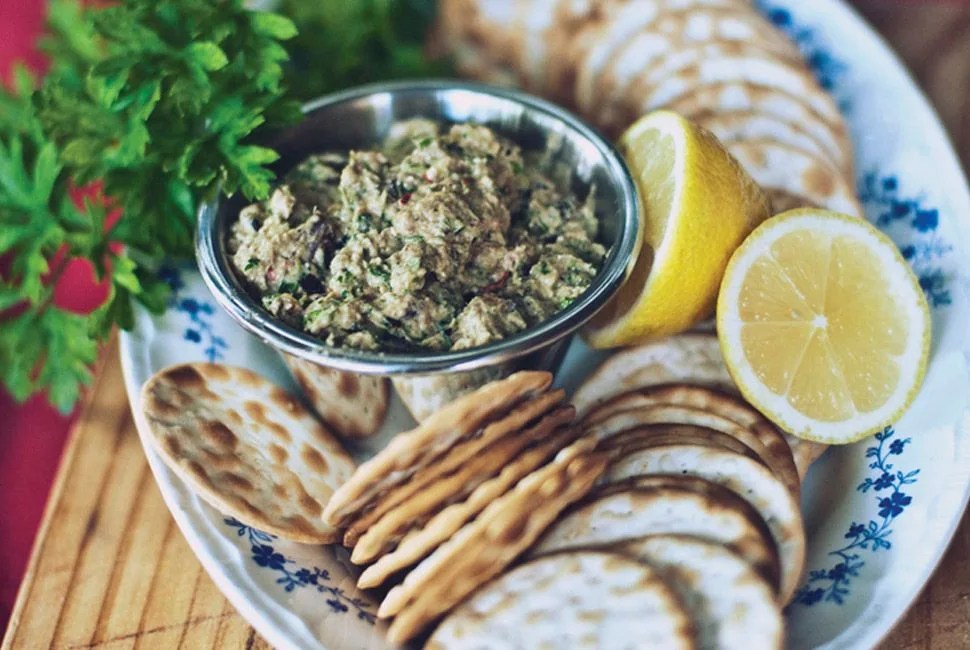 gatherer-recipe-gear-patrol-dip