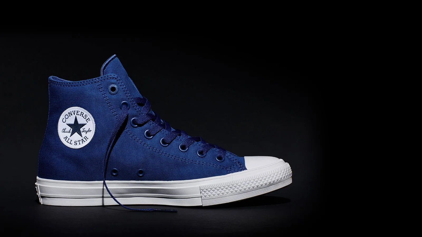 Chuck2-GP100-Gear-Patrol-Hero-Right-White