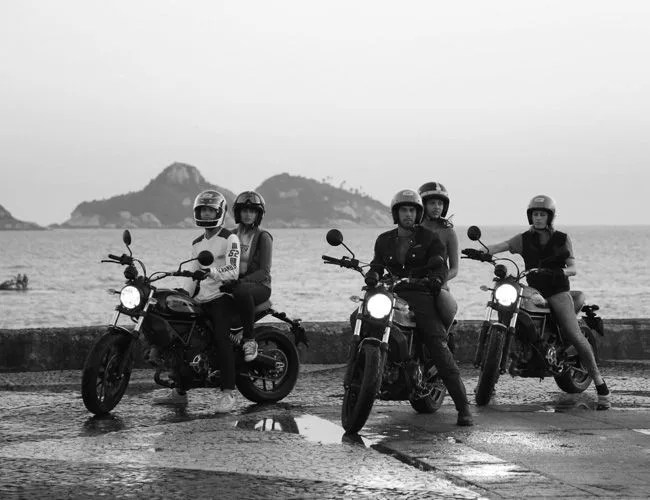 ducati-gear-patrol-scram-2