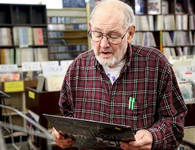 record-store-gear-patrol-650-1