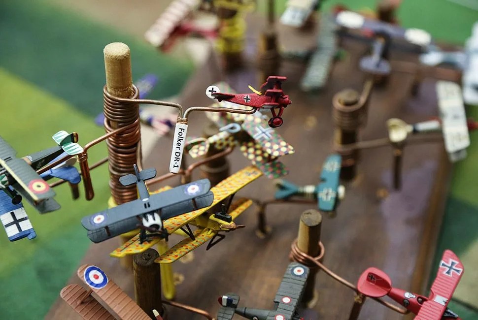 tabletop-gear-patrol-970-3