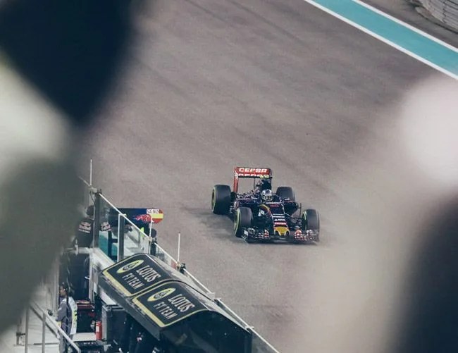 Abu-Dhabi-F1-Gear-Patrol-Lead