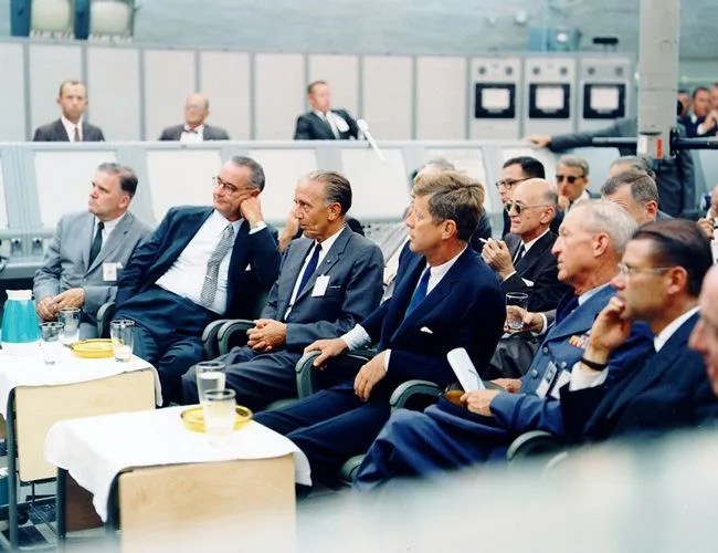 Business-Essentials-Gear-Patrol-Lead