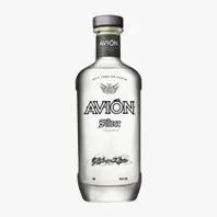 stocking-stuffer-Gear-Patrol-moxologist-avion
