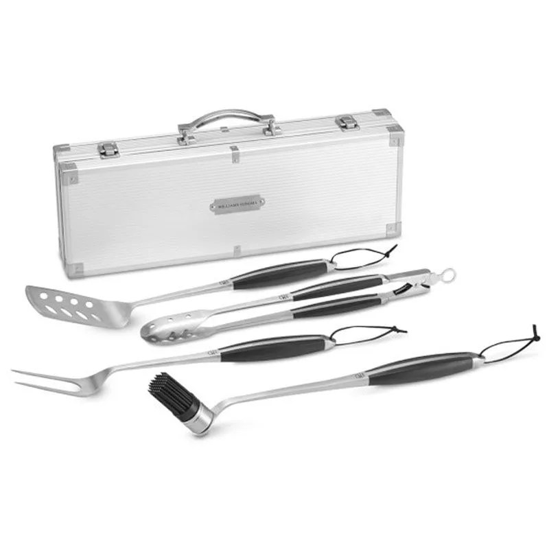 cooking-meat-gear-patrol-grill-set