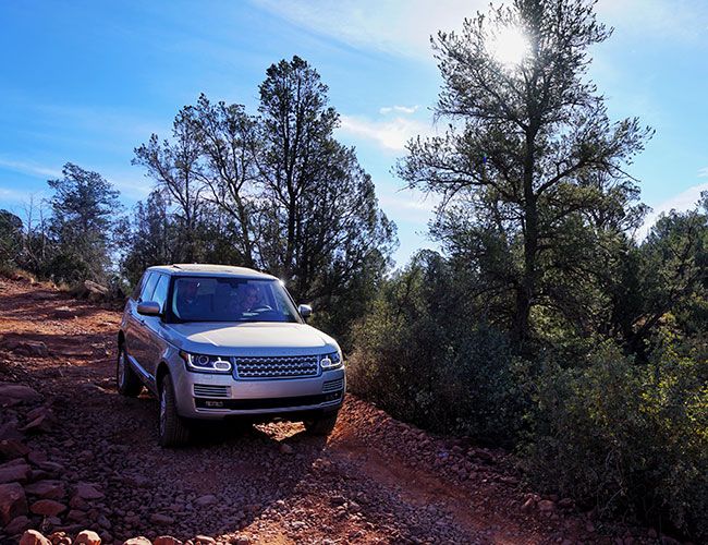 range-rover-diesel-gear-patrol-feature