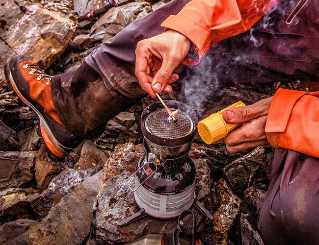 alive-in-the-wild-gear-patrol-feature