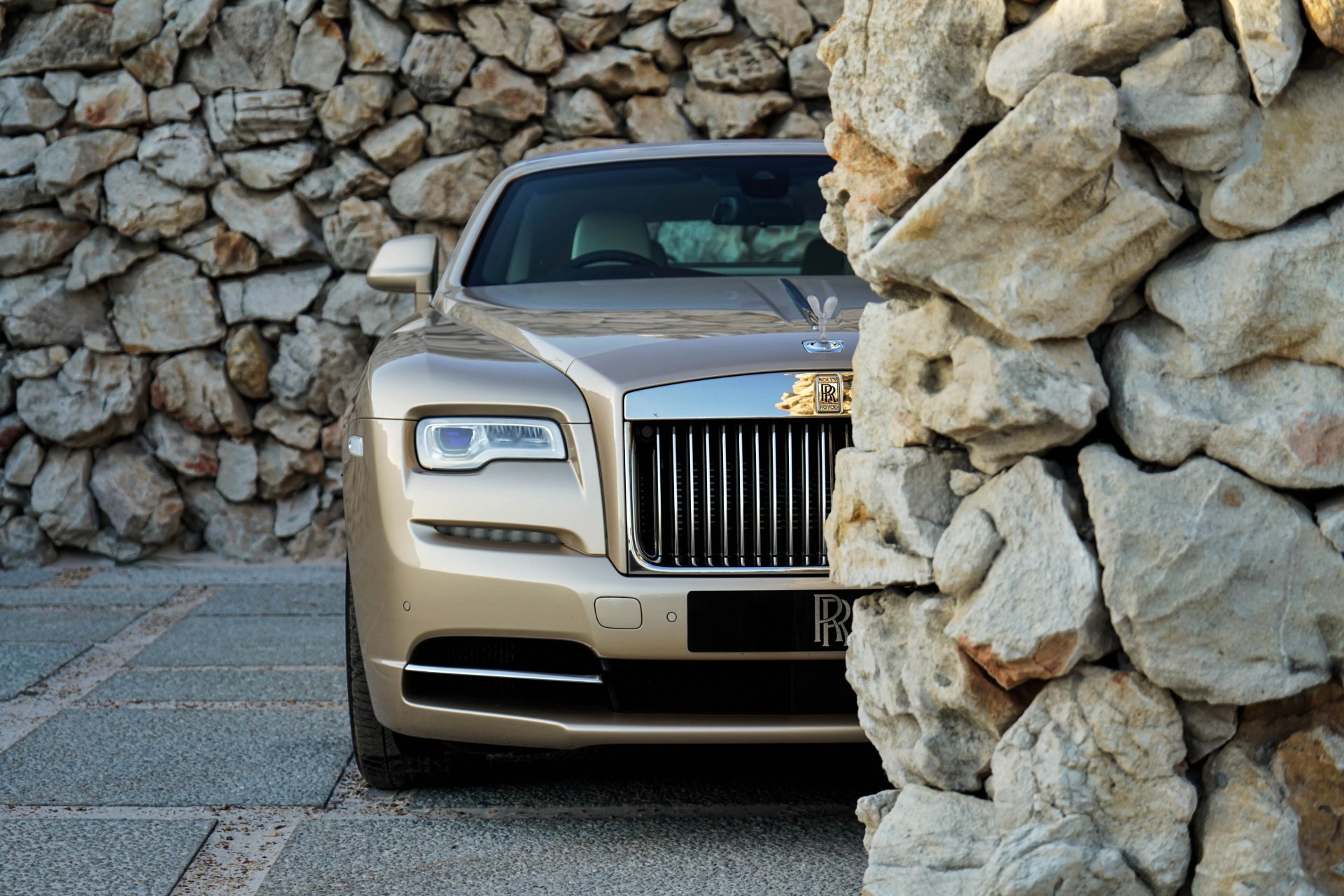 rolls-royce-dawn-gear-patrol-9