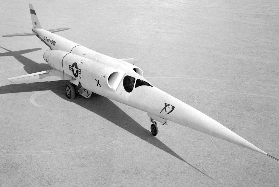 Nasa-X57-gear-Patrol-Ambiance