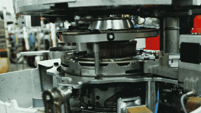 Smartwool-Factory-Gear-Patrol-Ambience-4