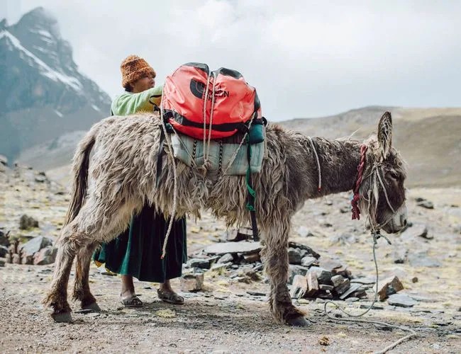 duffel-gear-patrol-feature-