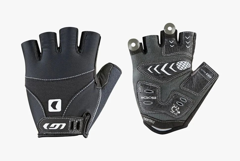 bikepacking-gear-patrol-gloves-1