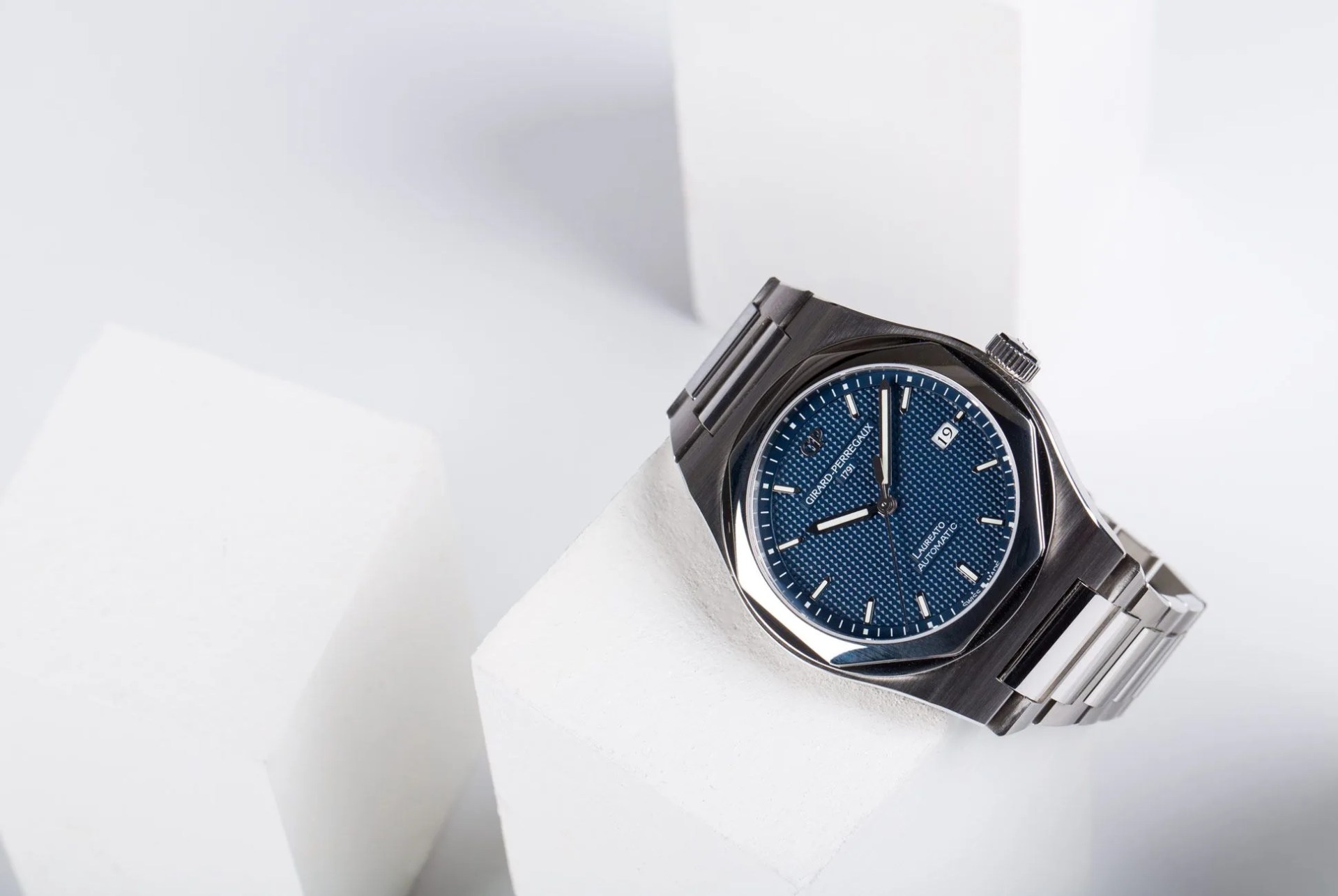 gp-laureato-gear-patrol-lead-full