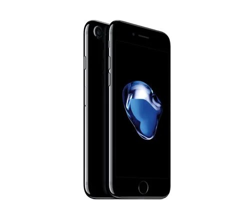 gear-patrol-apple-iphone-7-weekend-carry