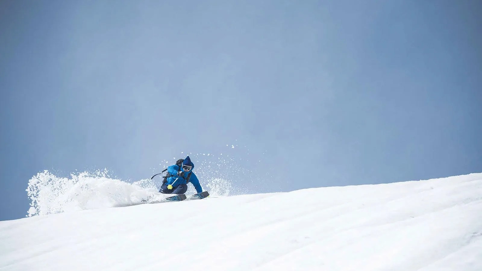 goldwin-gp100-gear-patrol-right-white