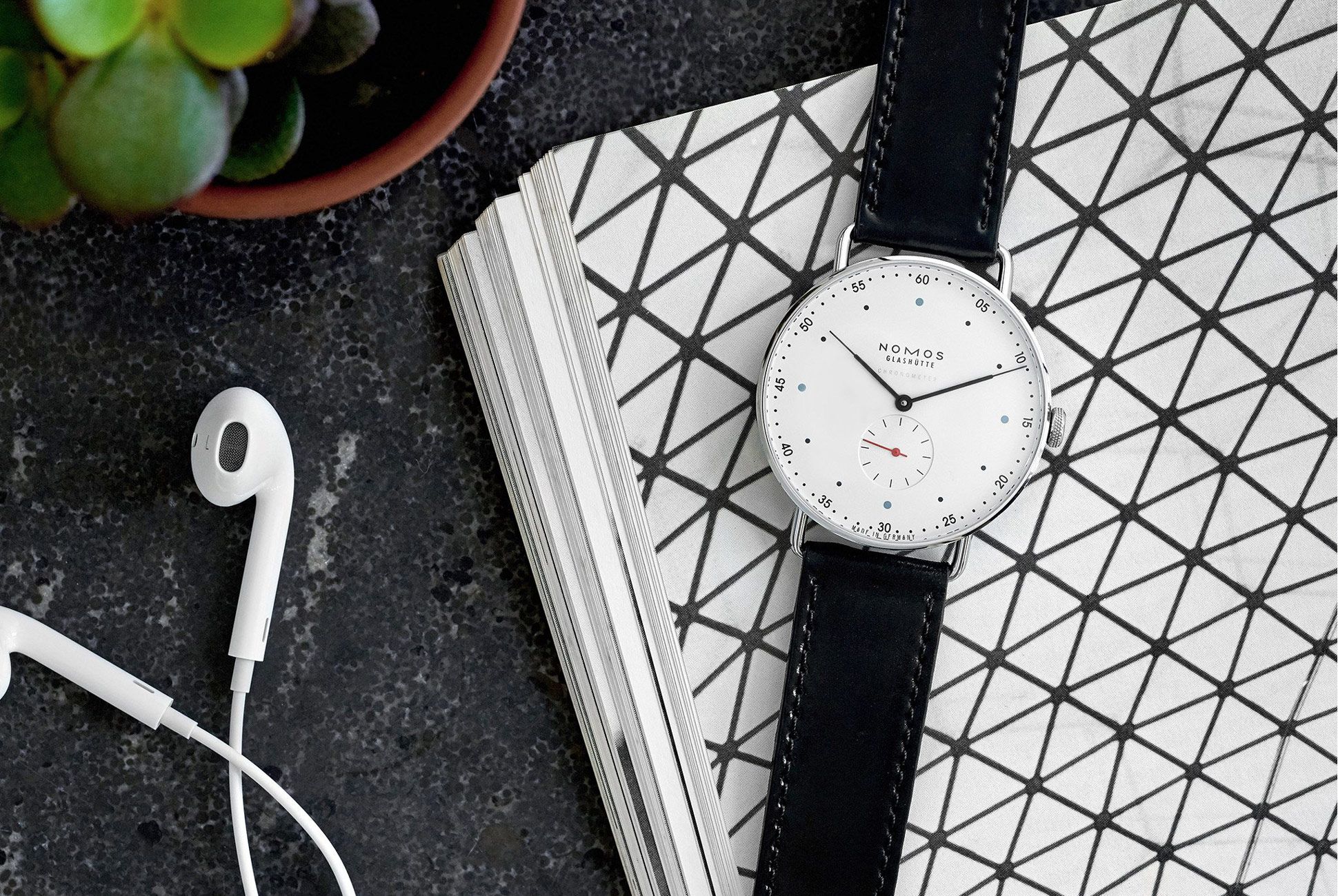 hodinkee-nomos-gear-patrol-lead-full